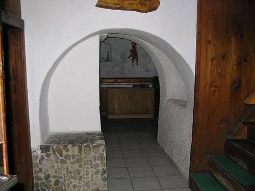img00004.jpg